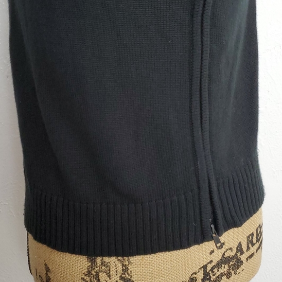 Black zipper vest - Picture 3 of 7